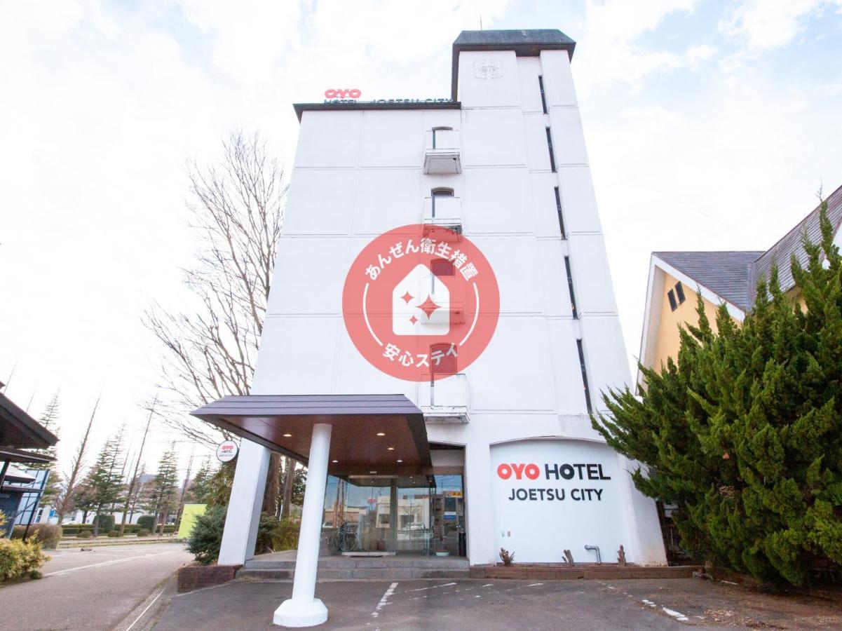 Oyo Joetsu City Hotel Kasugayama Esterno foto