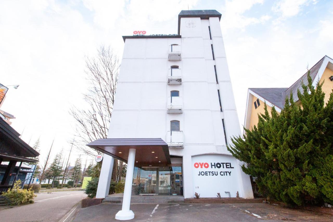 Oyo Joetsu City Hotel Kasugayama Esterno foto