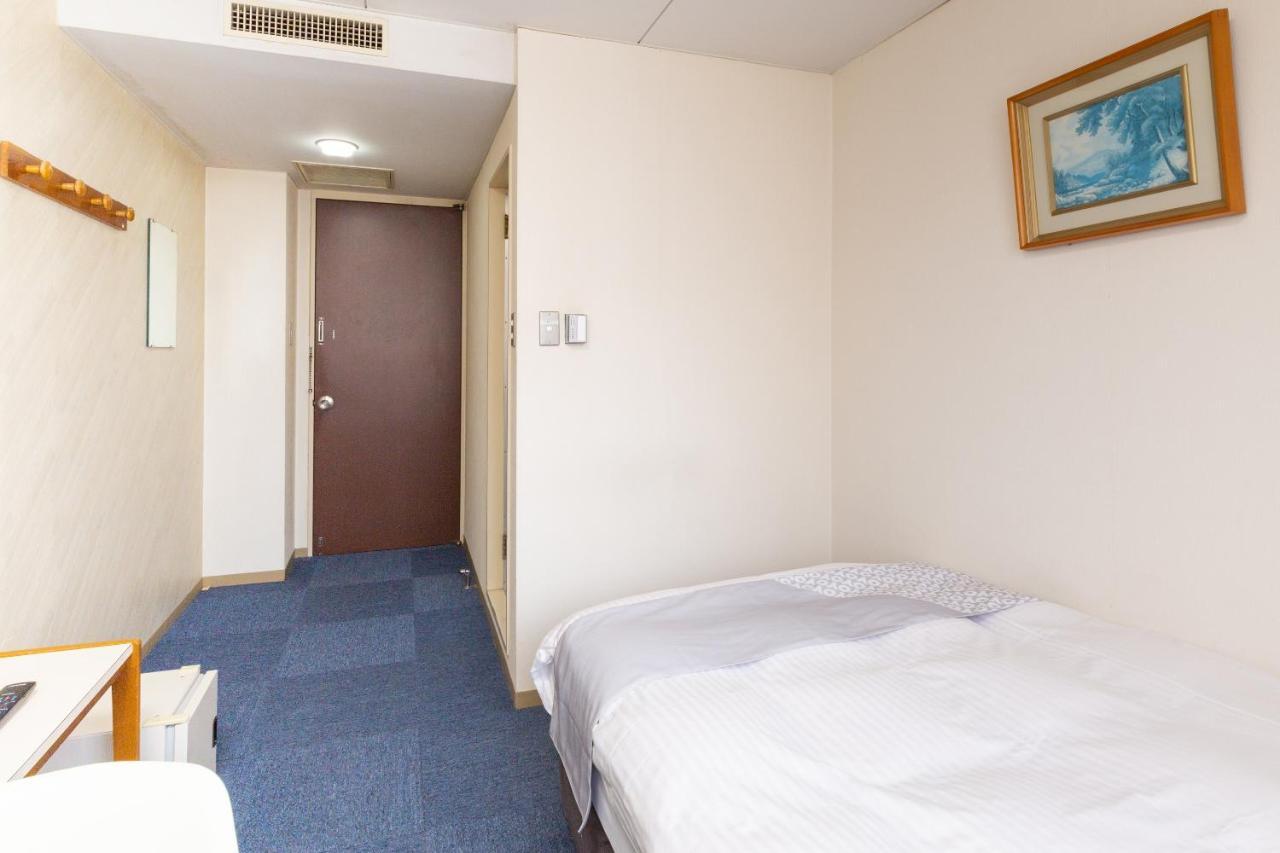 Oyo Joetsu City Hotel Kasugayama Esterno foto