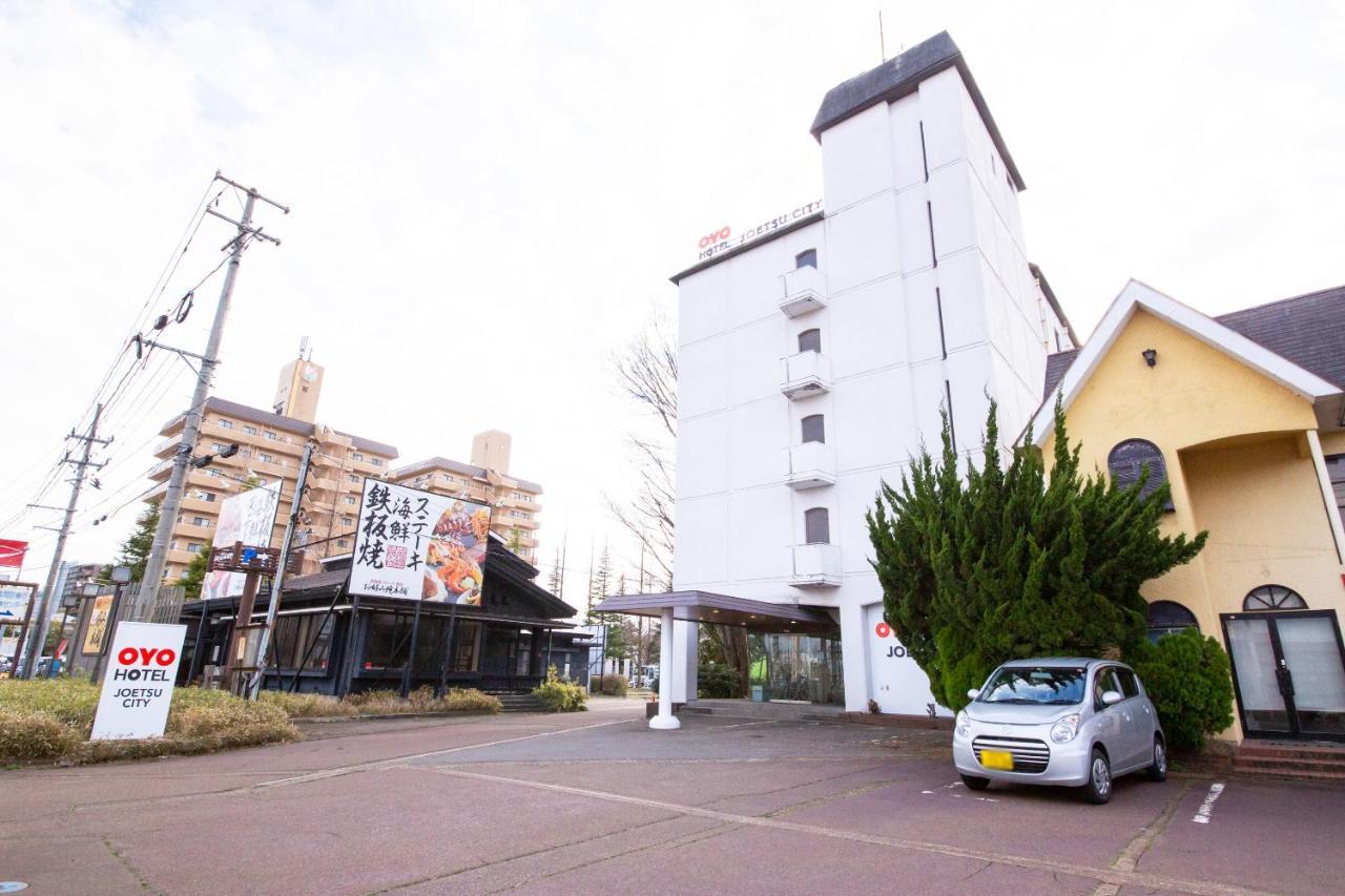 Oyo Joetsu City Hotel Kasugayama Esterno foto