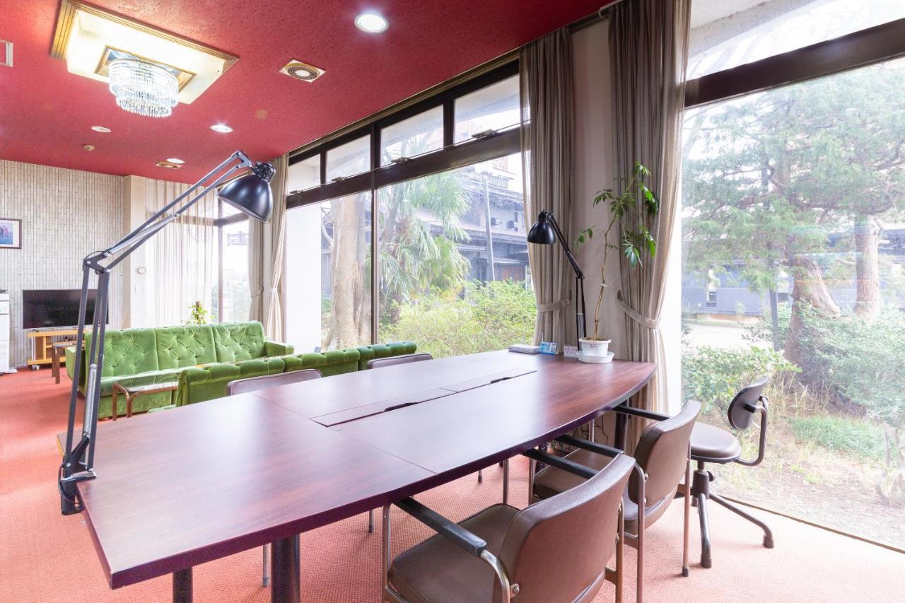 Oyo Joetsu City Hotel Kasugayama Esterno foto