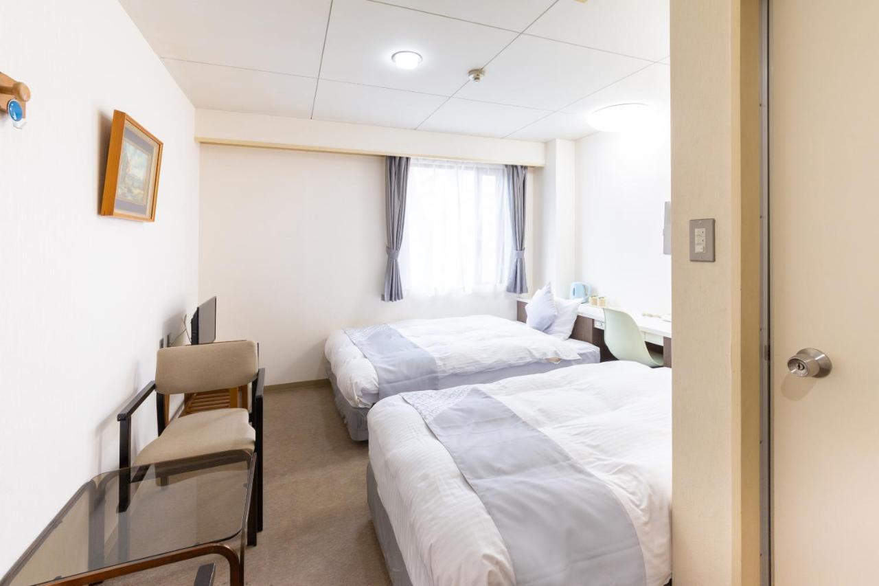 Oyo Joetsu City Hotel Kasugayama Esterno foto