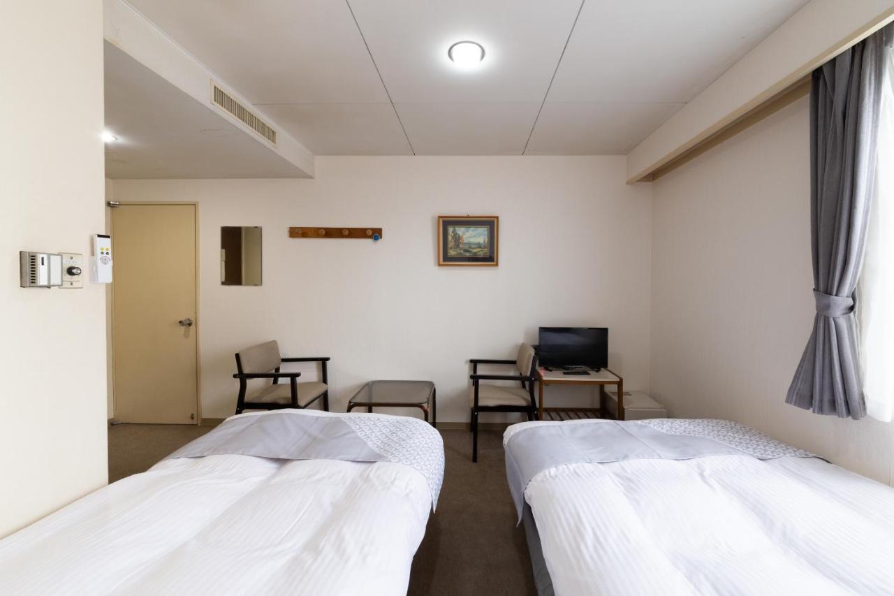 Oyo Joetsu City Hotel Kasugayama Esterno foto